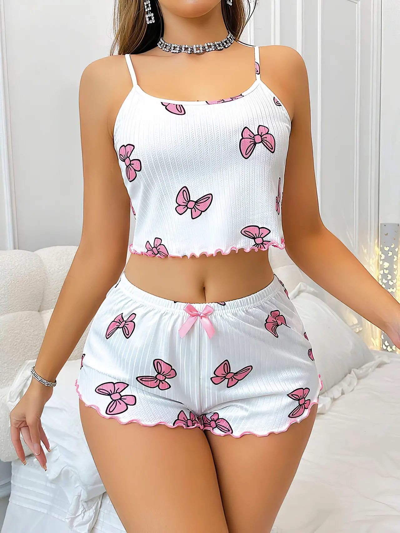 NightLight Kelebek Desenli Şortlu Pijama Takımı İnce Askılı Crop Kadın Pijama Takımı